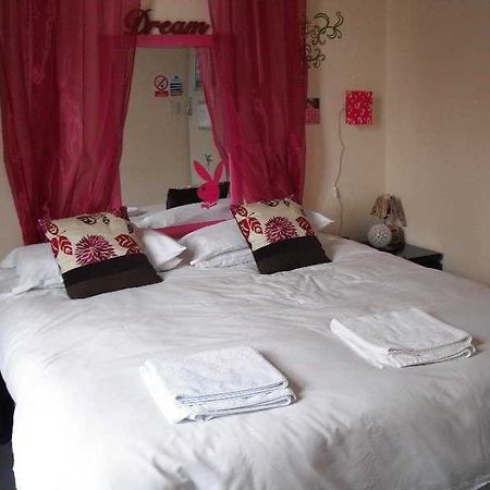 Art Roch Hostel エディンバラ エクステリア 写真