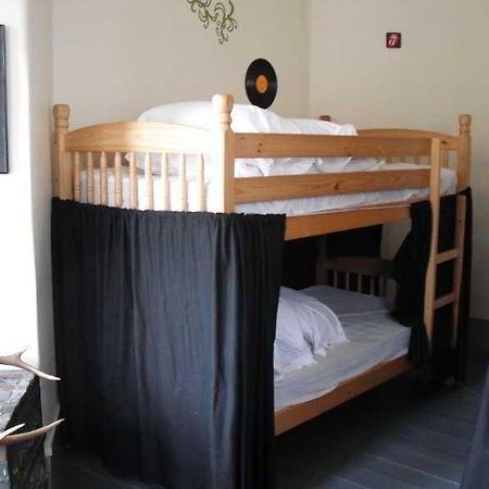 Art Roch Hostel エディンバラ エクステリア 写真