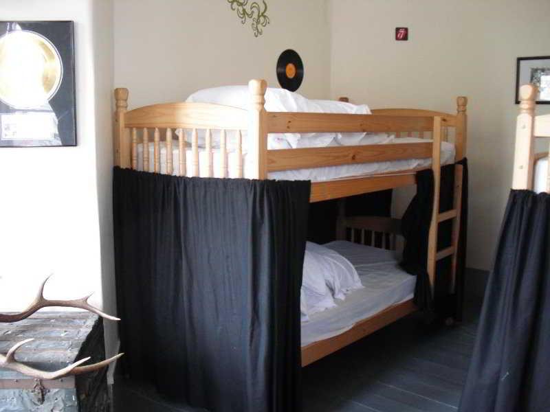 Art Roch Hostel エディンバラ エクステリア 写真